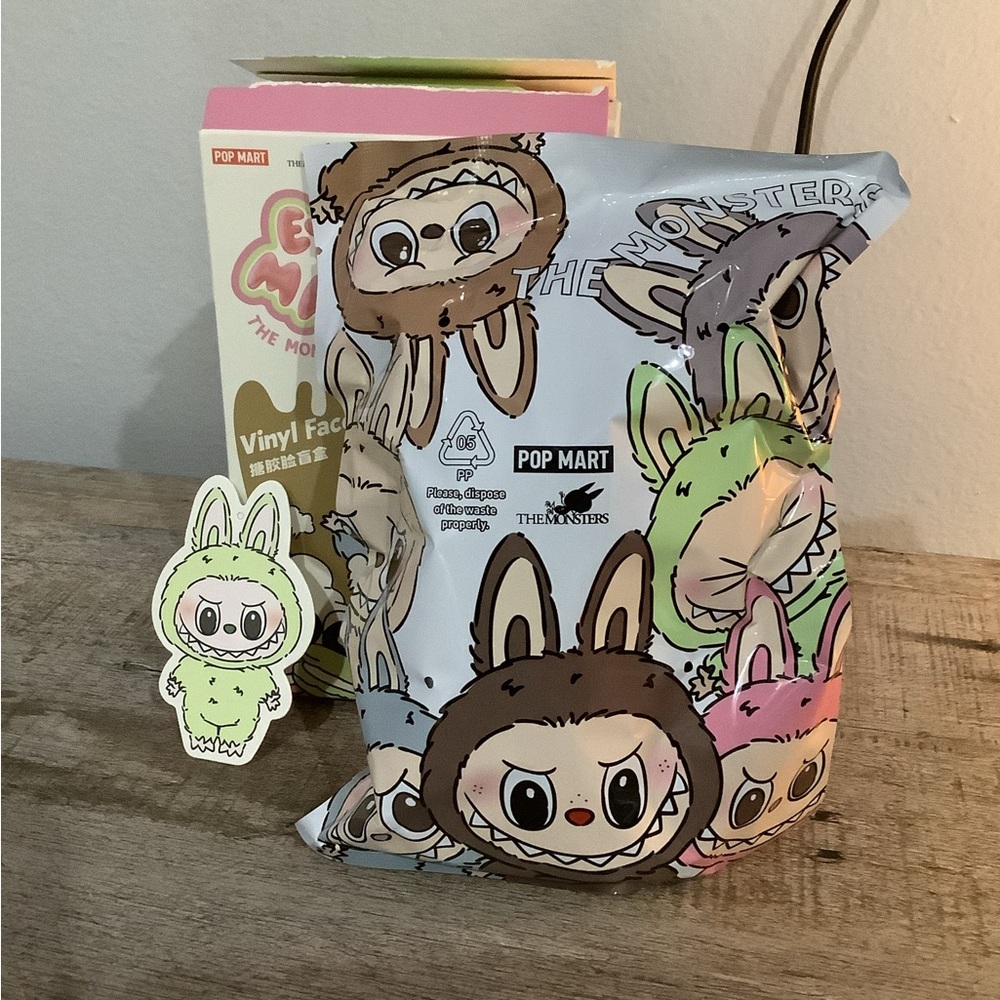 Exciting Macaroon- confirmed-Green Grape Labubu